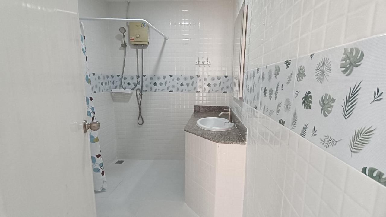 Boho Rent A Room Praia de Jomtien Exterior foto